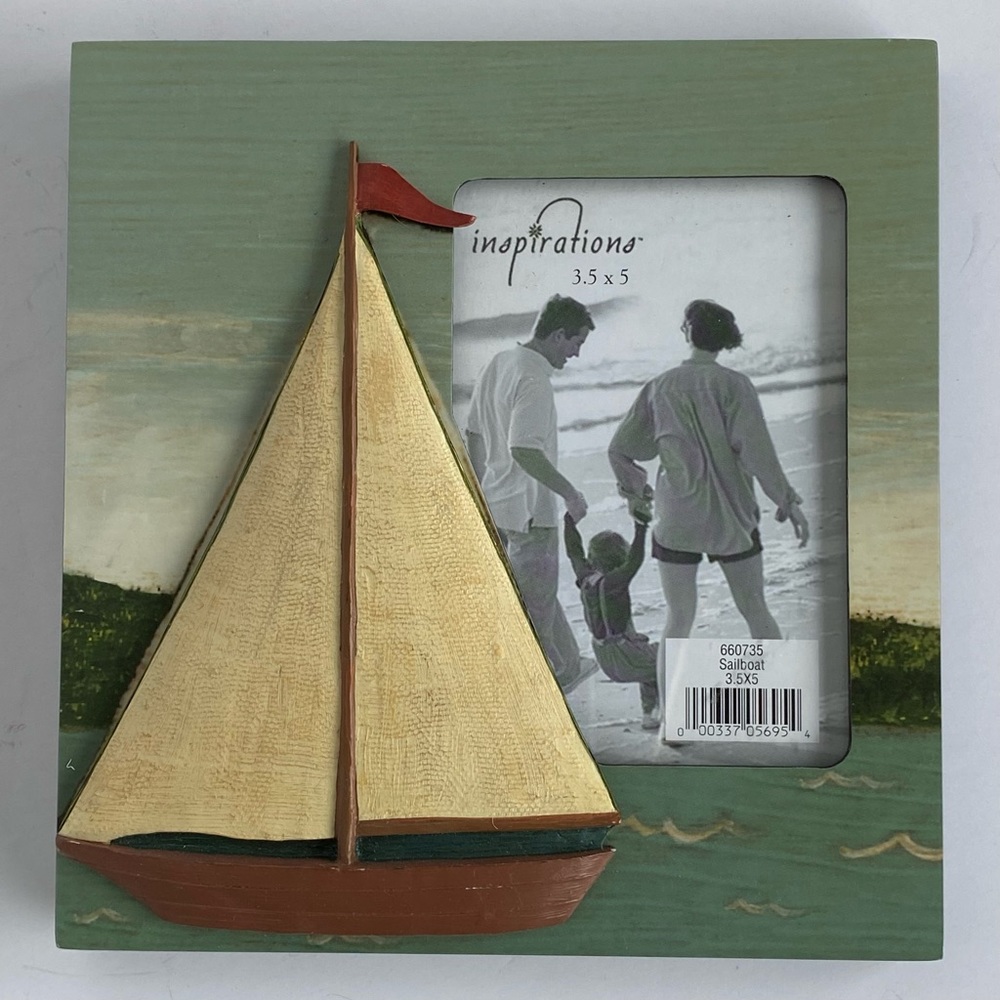 Sailboat frame outside 7" X 6.5" for a 3.5" X 5 photo free standing nautical